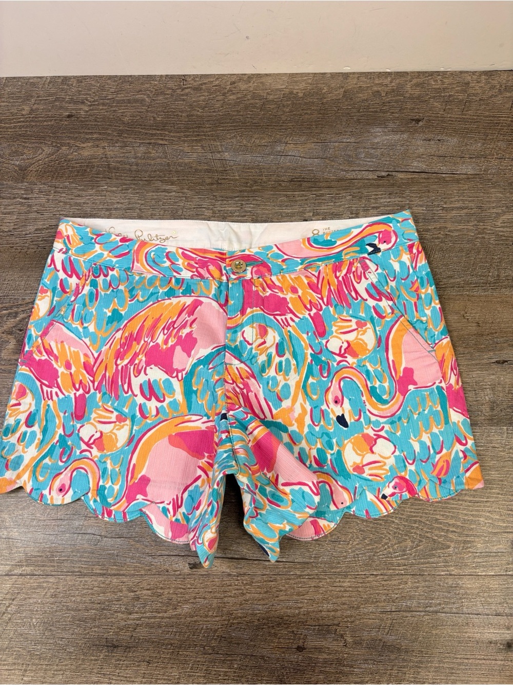 Lilly Pulitzer Buttercup Scallop Hem Shorts Flamingo Print Size 8